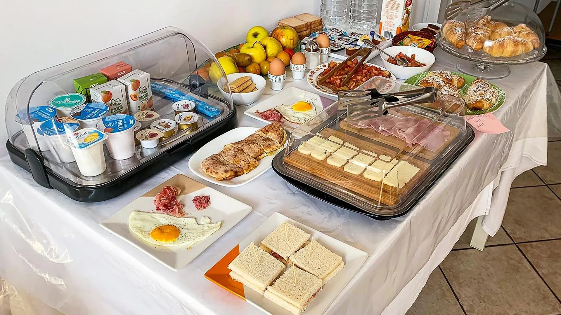 Alojamento de Acomodação e Pequeno-almoço Promenade B&B Catânia